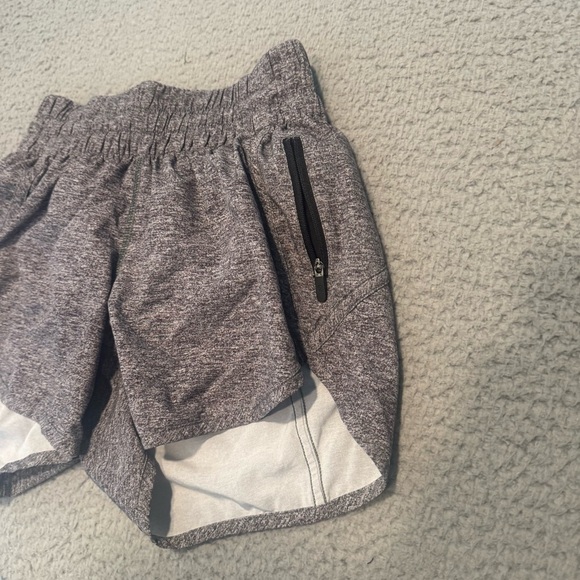 Lululemon Tracker Short V 4" Heather Lux Multi Black Swift Low Rise Women’s SZ4 - Picture 2 of 10